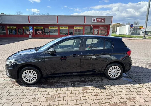 Fiat Tipo cena 42000 przebieg: 94000, rok produkcji 2017 z Pszczyna małe 232